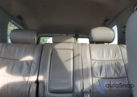 2002 Toyota Sequoia Limited z USA, uszkodzony, nr VIN 5TDBT48AX2S107805